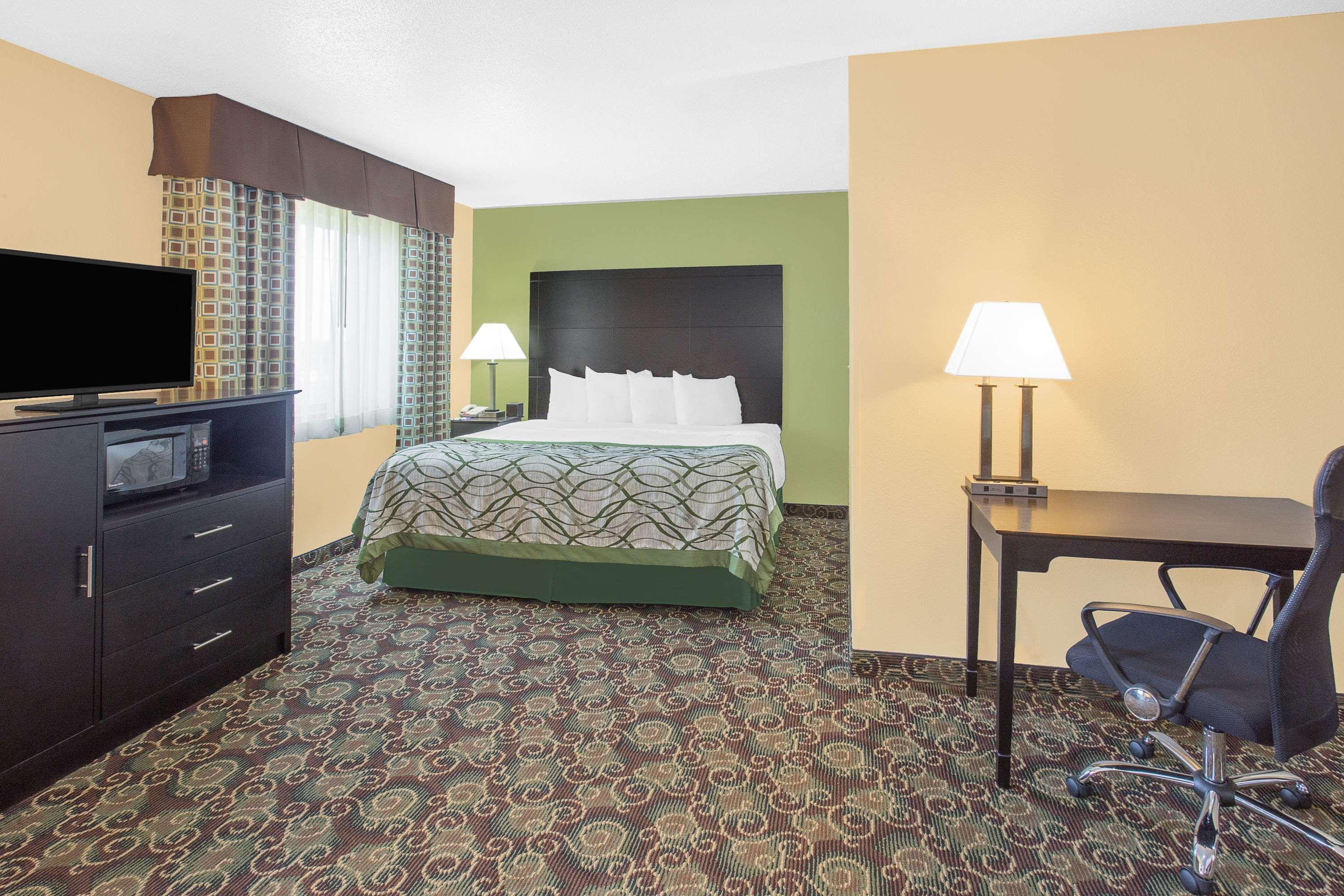 Baymont By Wyndham Holland Hotel Luaran gambar