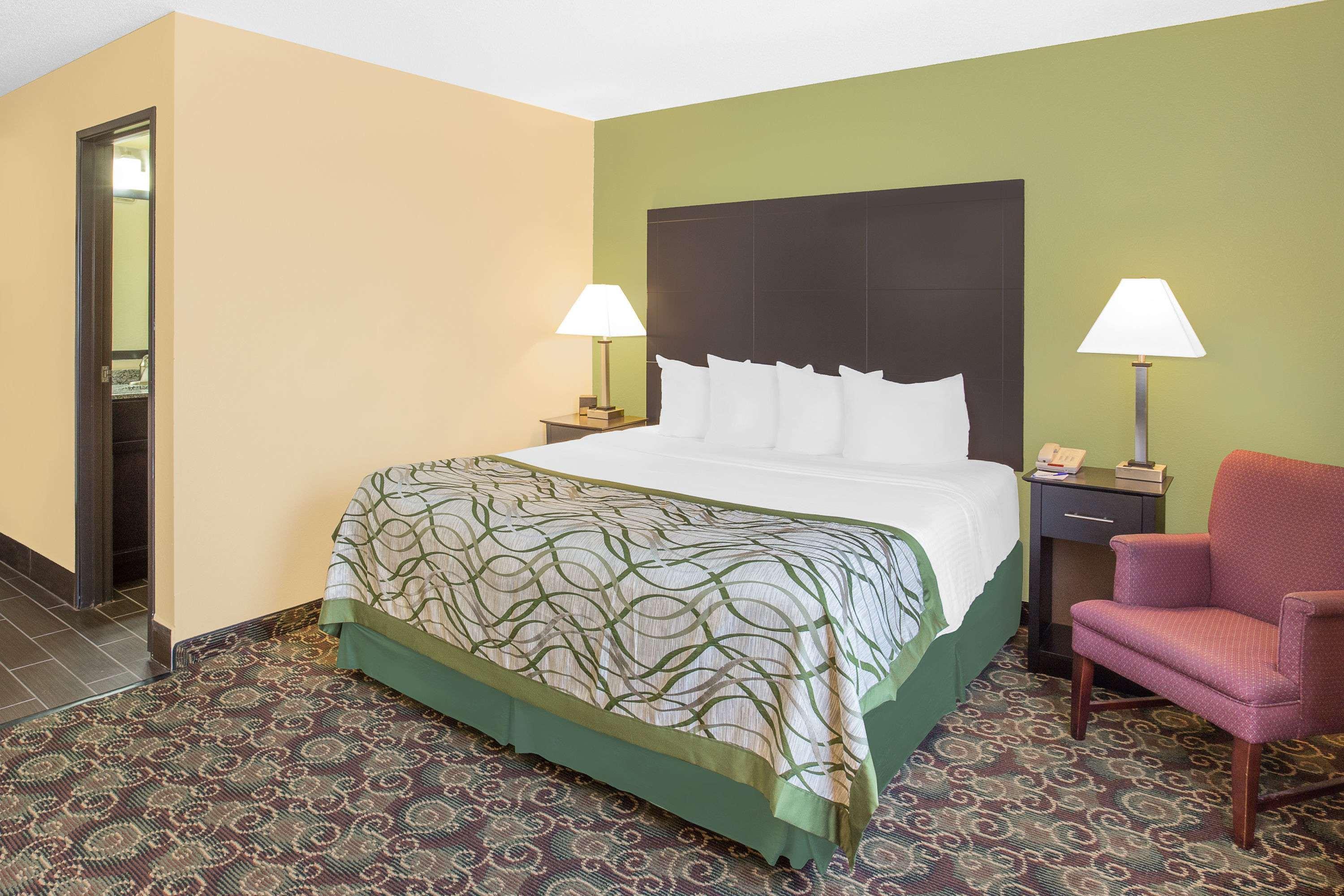 Baymont By Wyndham Holland Hotel Luaran gambar