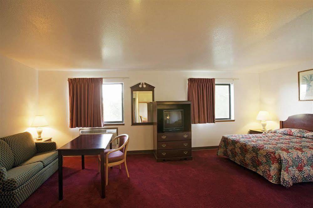 Baymont By Wyndham Holland Hotel Luaran gambar